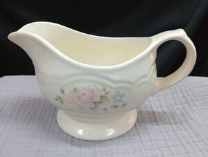 Pfaltzgraff Tea Rose Gravy Boat Server